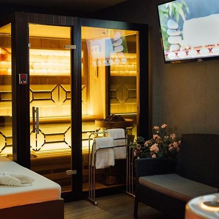 Wellness Relax - Luxusni Ξενοδοχείο Πράγα Εξωτερικό φωτογραφία