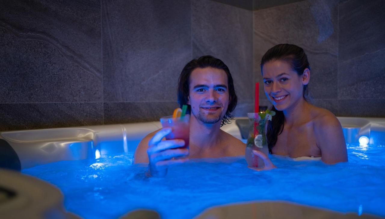 Wellness Relax - Luxusni Ξενοδοχείο Πράγα Εξωτερικό φωτογραφία