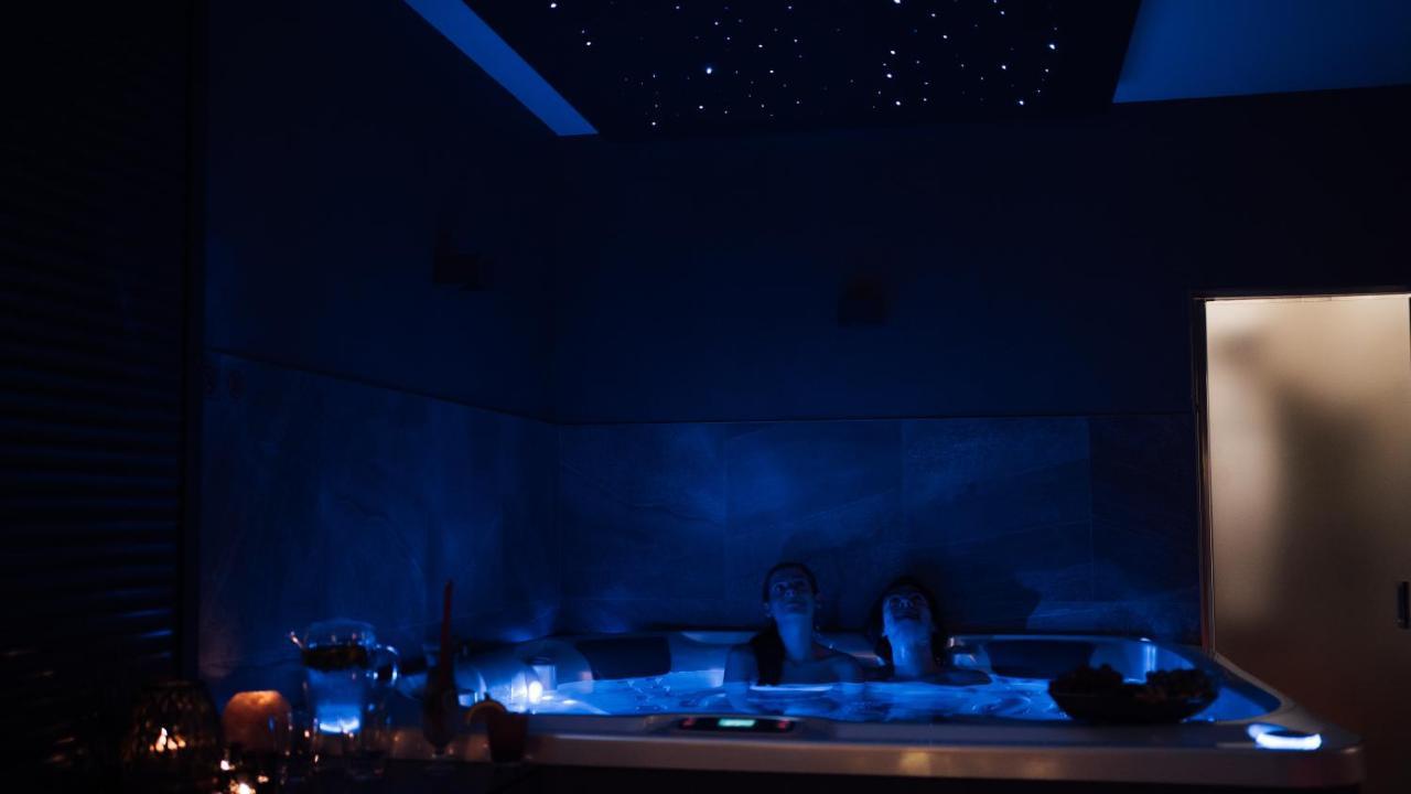 Wellness Relax - Luxusni Ξενοδοχείο Πράγα Εξωτερικό φωτογραφία